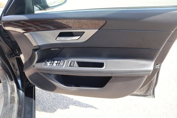 Used Jaguar XF 2017 for sale - 75654212: Photo 14