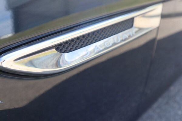 Used Jaguar XF 2017 for sale - 75654212: Photo 4