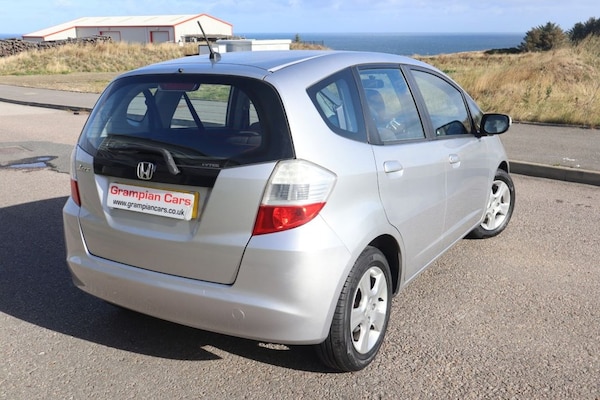 Used Honda Jazz 2011 for sale - 76029238: Photo 7