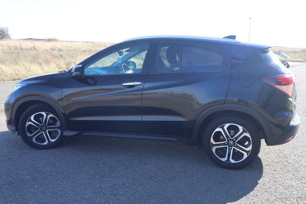 Used Honda HR-V 2017 for sale - 76092875: Photo 3