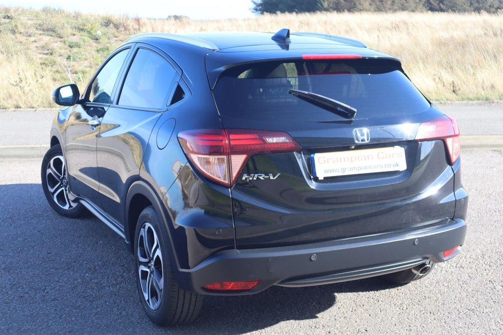 Used Honda HR-V 2017 for sale - 76092875: Photo 4