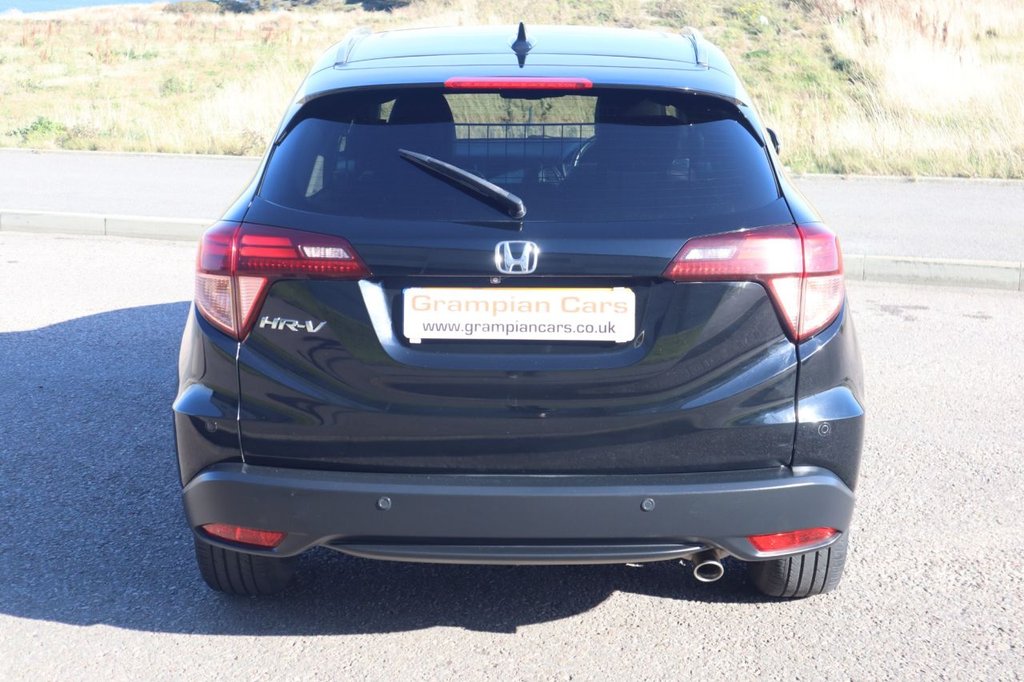 Used Honda HR-V 2017 for sale - 76092875: Photo 5