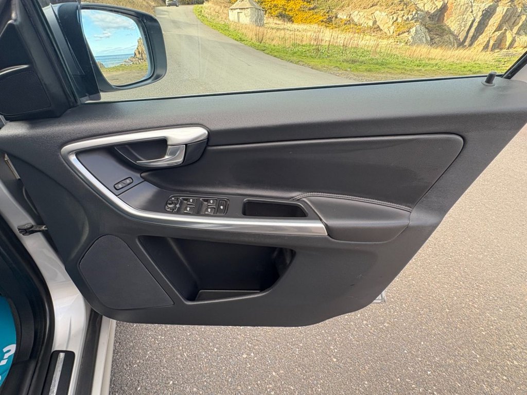 Used Volvo XC60 2014 for sale - 78069365: Photo 12