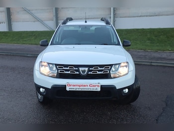 Used Dacia Duster 2018 for sale - 76962482: Photo