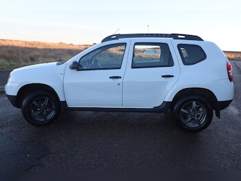 Used Dacia Duster 2018 for sale - 76962482: Photo