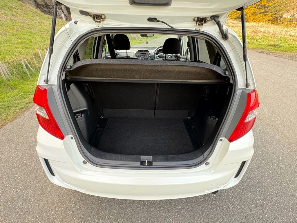 Used Honda Jazz 2014 for sale - 78117444: Photo 16