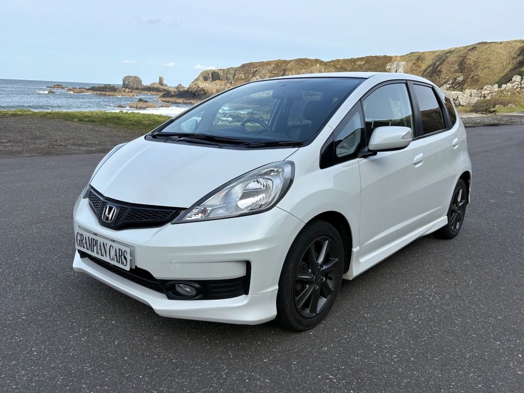 Used Honda Jazz 2014 for sale - 78117444: Photo 2