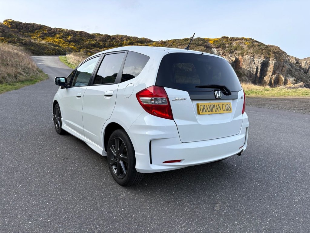 Used Honda Jazz 2014 for sale - 78117444: Photo 5