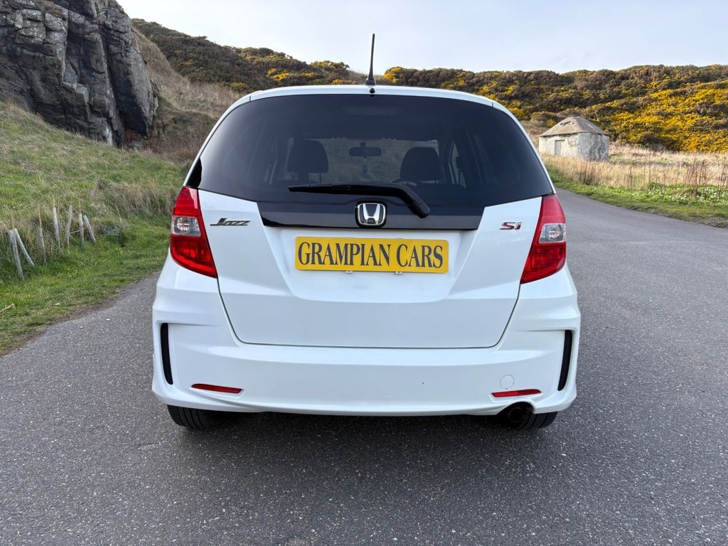 Used Honda Jazz 2014 for sale - 78117444: Photo 8