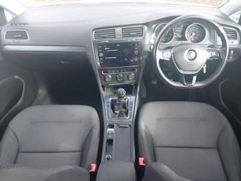 Used Volkswagen Golf 2018 for sale - 79144190: Photo