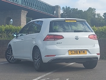 Used Volkswagen Golf 2018 for sale - 79144190: Photo