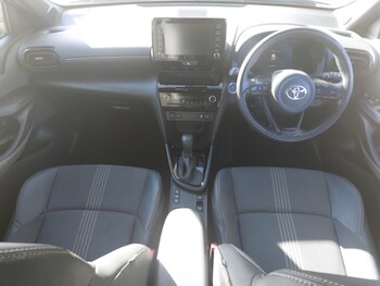 Used Toyota Yaris Cross 2022 for sale - 76540432: Photo