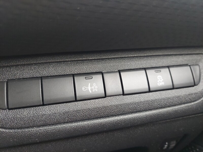 Used Peugeot 208 2016 for sale - 78094116: Photo 14