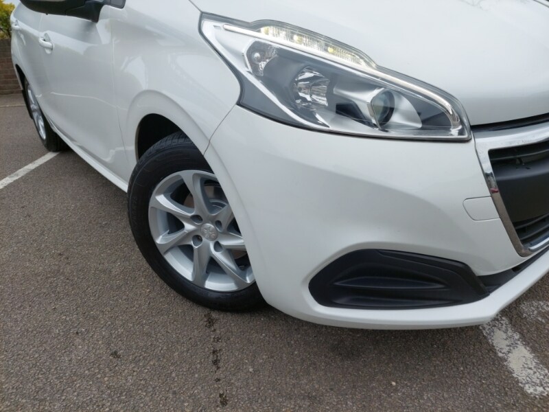 Used Peugeot 208 2016 for sale - 78094116: Photo 9