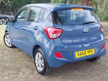 Used Hyundai i10 2015 for sale - 76055045: Photo 3