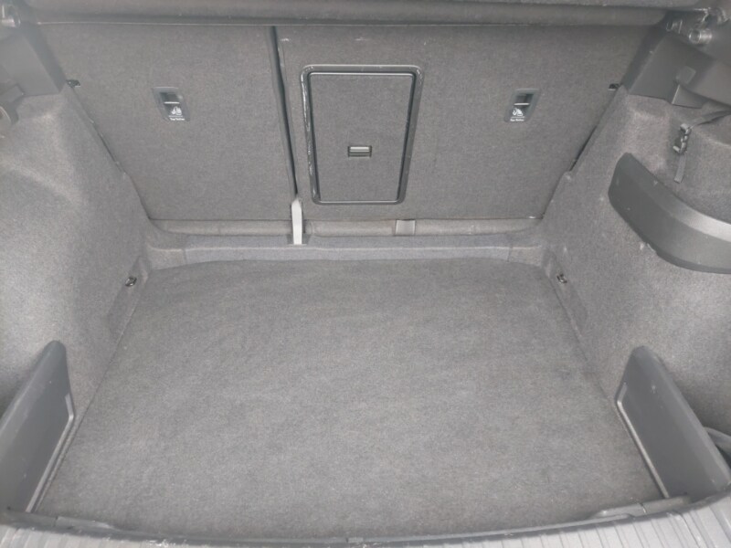 Used Skoda Karoq 2021 for sale - 76822272: Photo 8