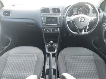 Used Volkswagen Polo 2017 for sale - 78033016: Photo