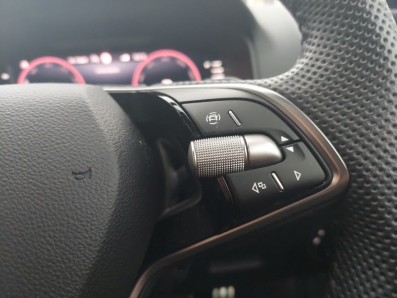 Used Skoda Karoq 2024 for sale - 76537249: Photo 17