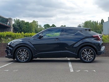 Used Toyota C-HR 2019 for sale - 79144205: Photo