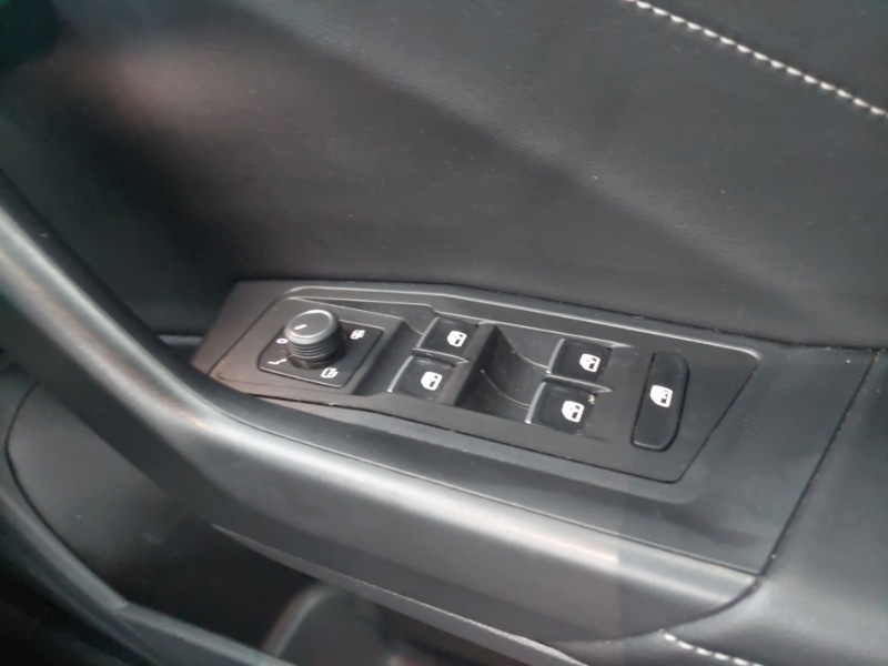 Used Volkswagen T-Roc 2023 for sale - 76518695: Photo 13