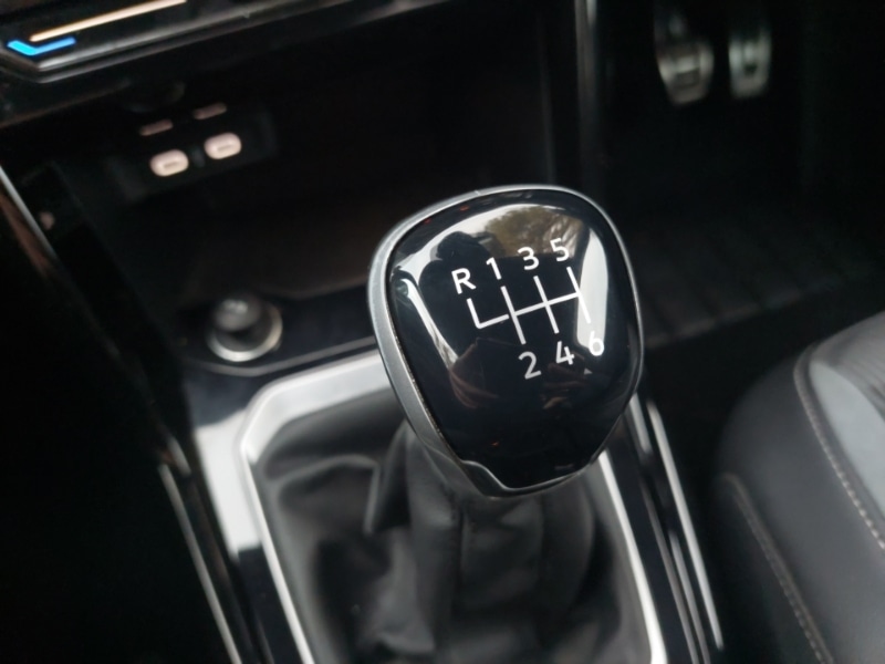 Used Volkswagen T-Roc 2023 for sale - 76518695: Photo 18