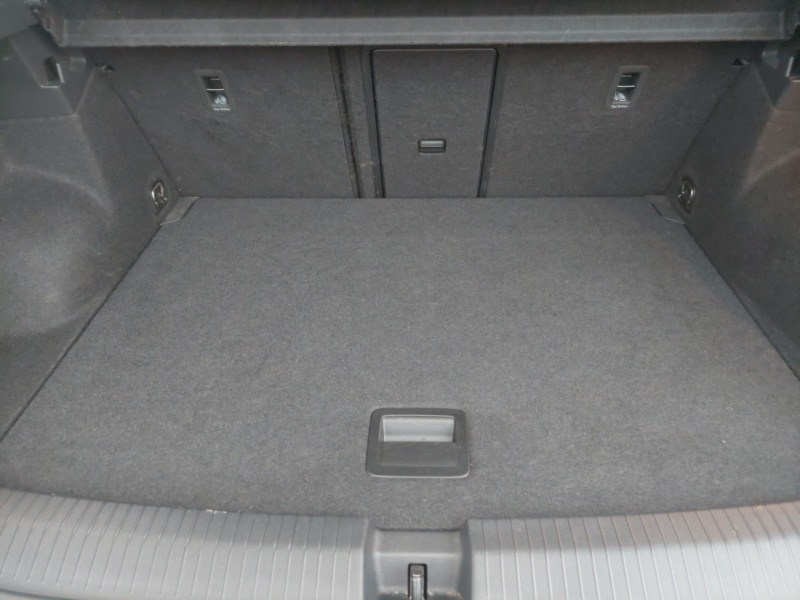 Used Volkswagen T-Roc 2023 for sale - 76518695: Photo 8