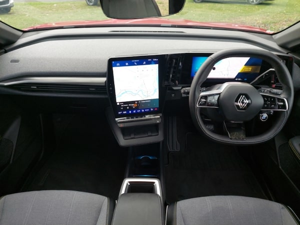 Used Renault Megane E Tech 2024 for sale - 76107982: Photo 2