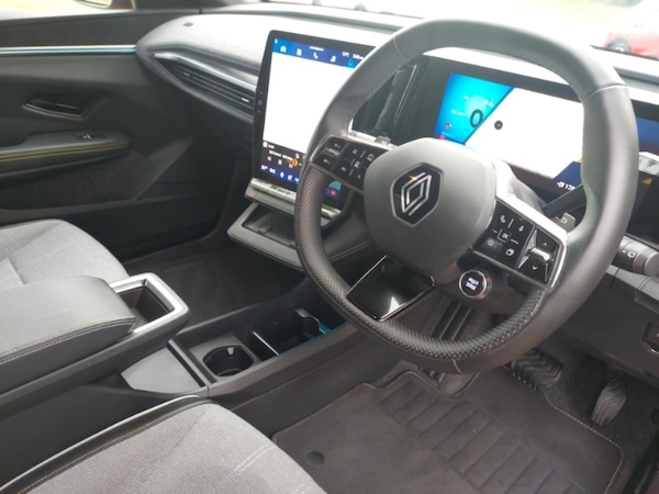 Used Renault Megane E Tech 2024 for sale - 76107982: Photo 7