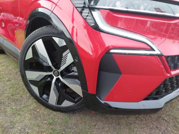 Used Renault Megane E Tech 2024 for sale - 76107982: Photo 9
