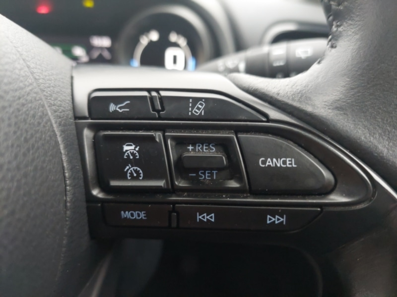 Used Toyota Yaris Cross 2022 for sale - 77385855: Photo 15