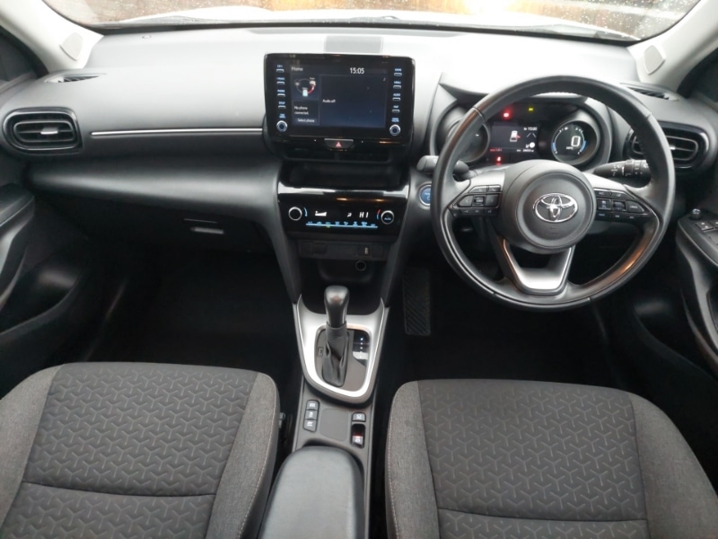 Used Toyota Yaris Cross 2022 for sale - 77385855: Photo 2