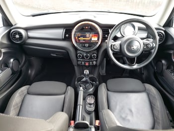 Used MINI Hatch 2018 for sale - 77881895: Photo