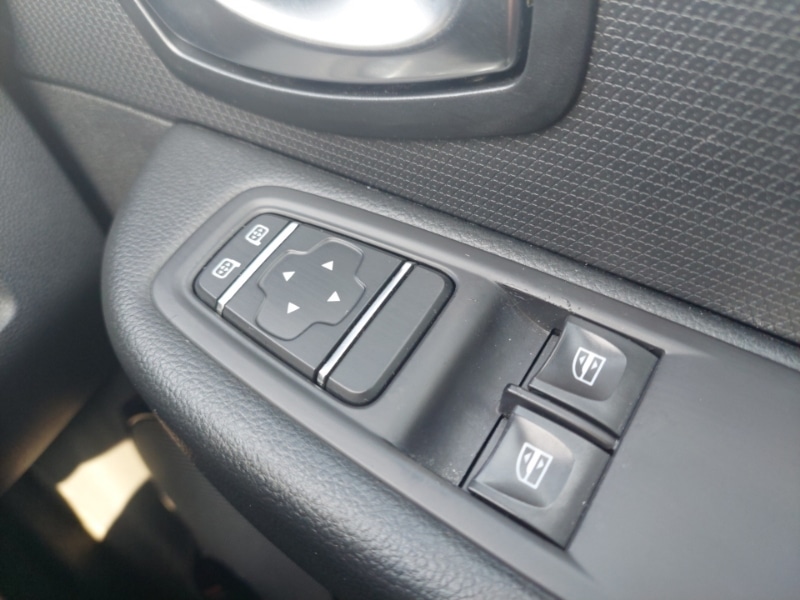 Used Renault Clio 2018 for sale - 77776615: Photo 13