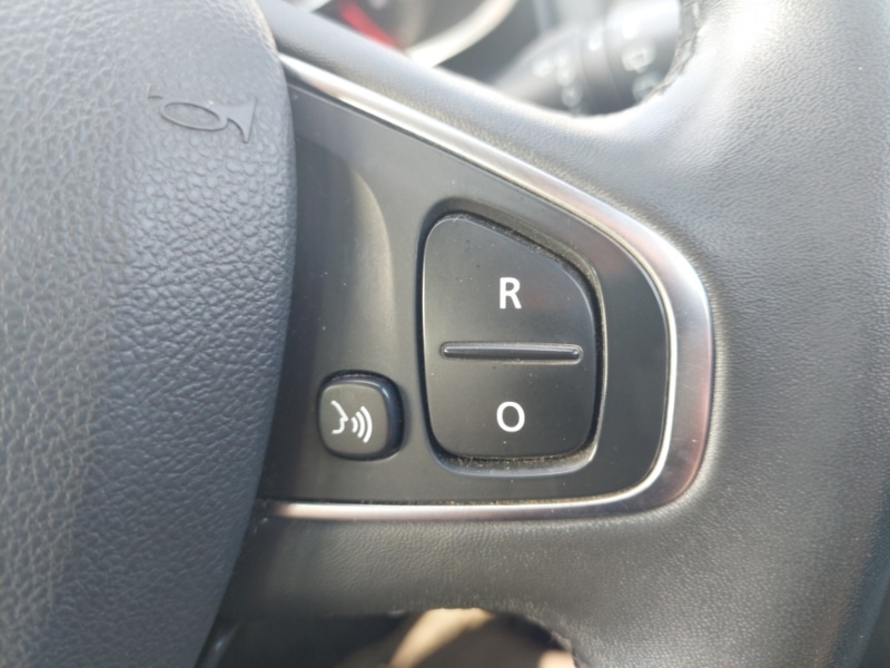 Used Renault Clio 2018 for sale - 77776615: Photo 16