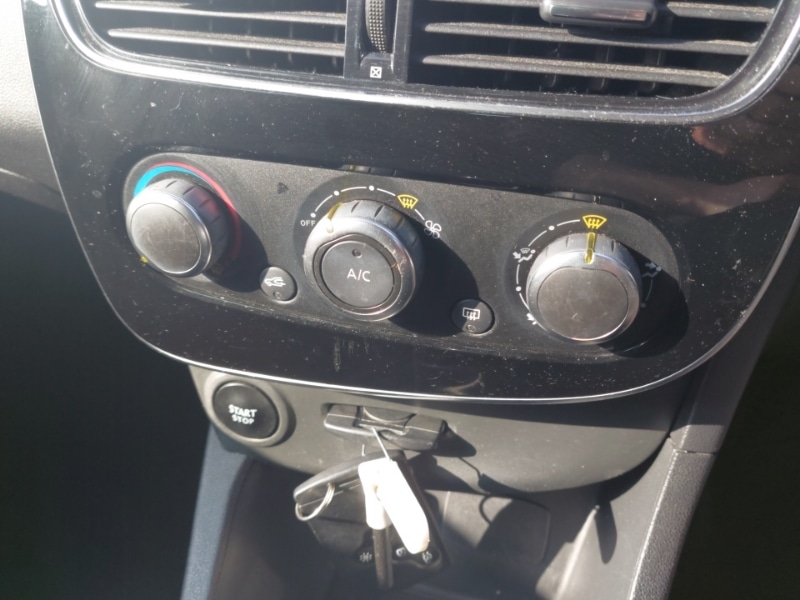 Used Renault Clio 2018 for sale - 77776615: Photo 19