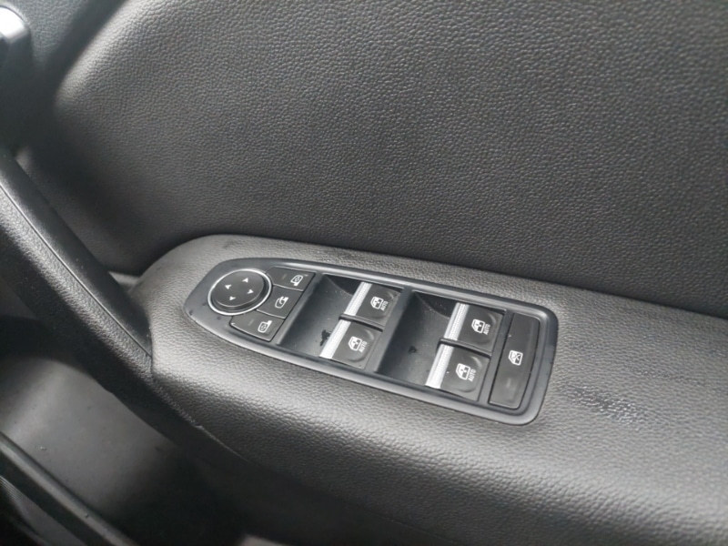 Used Renault Captur 2021 for sale - 76543609: Photo 14