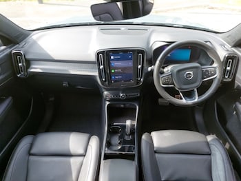 Used Volvo XC40 2021 for sale - 75542440: Photo