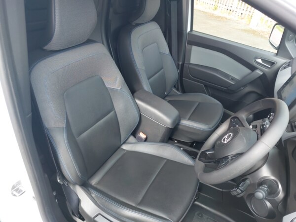 Used Nissan Other 2023 for sale - 76282156: Photo 15