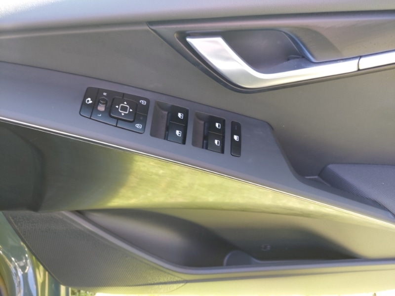 Used Kia Niro 2023 for sale - 76348425: Photo 13