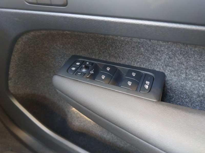 Used Volvo XC40 2023 for sale - 77028408: Photo 14