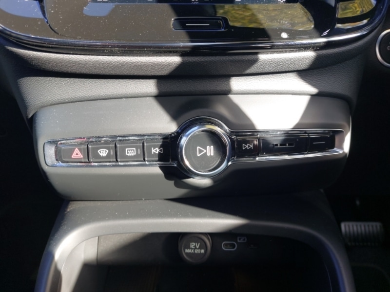 Used Volvo XC40 2023 for sale - 77028408: Photo 17