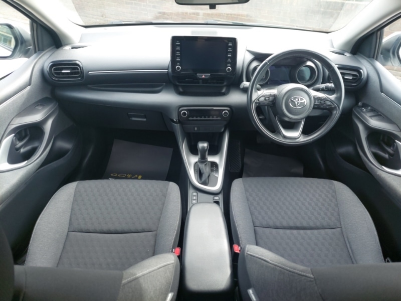 Used Toyota Yaris 2021 for sale - 77644183: Photo 2