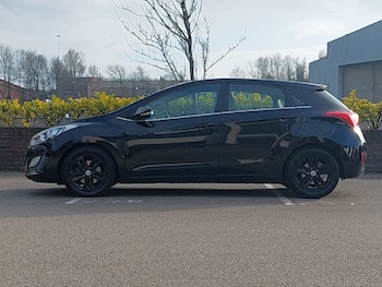 Used Hyundai i30 2017 for sale - 77816634: Photo