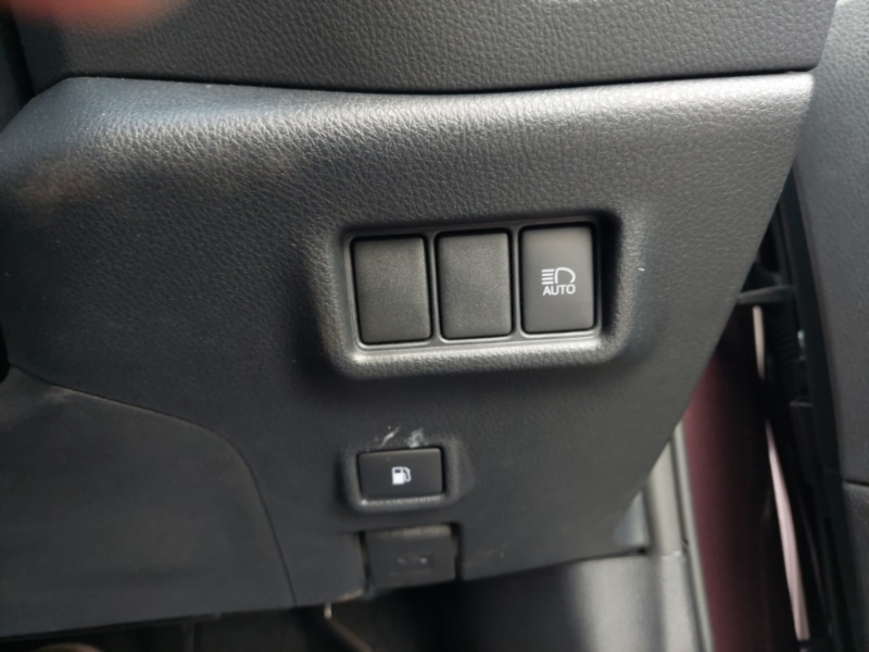 Used Toyota C-HR 2023 for sale - 78023456: Photo 18