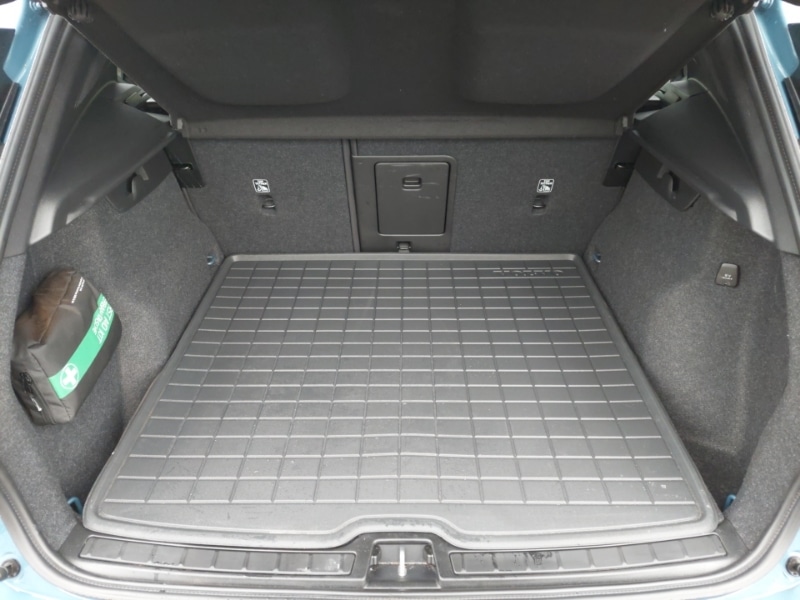 Used Volvo XC40 2023 for sale - 77776610: Photo 8