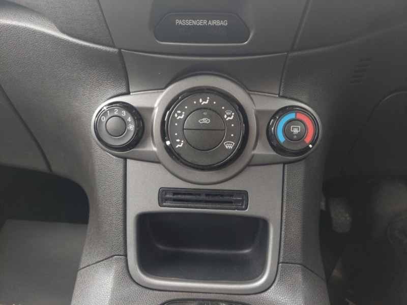 Used Ford Fiesta 2015 for sale - 77782345: Photo 14