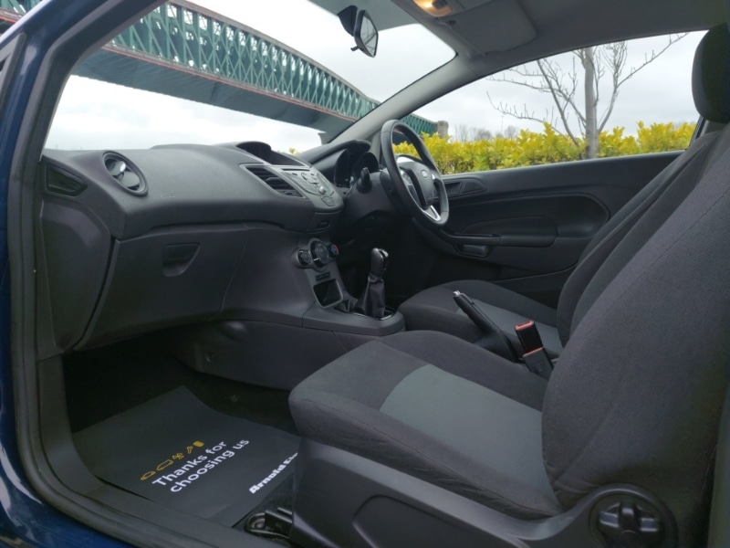 Used Ford Fiesta 2015 for sale - 77782345: Photo 5