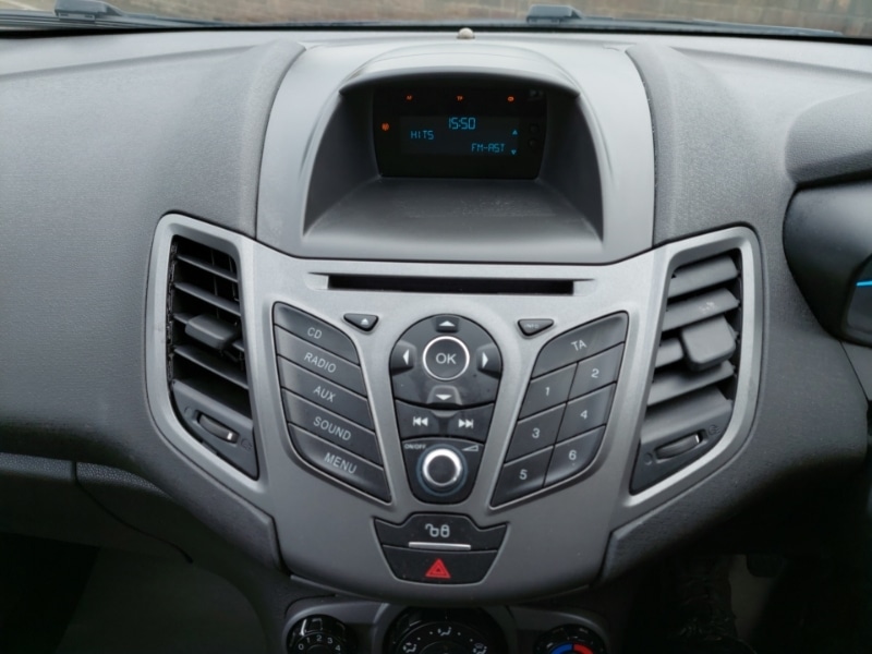 Used Ford Fiesta 2015 for sale - 77782345: Photo 7