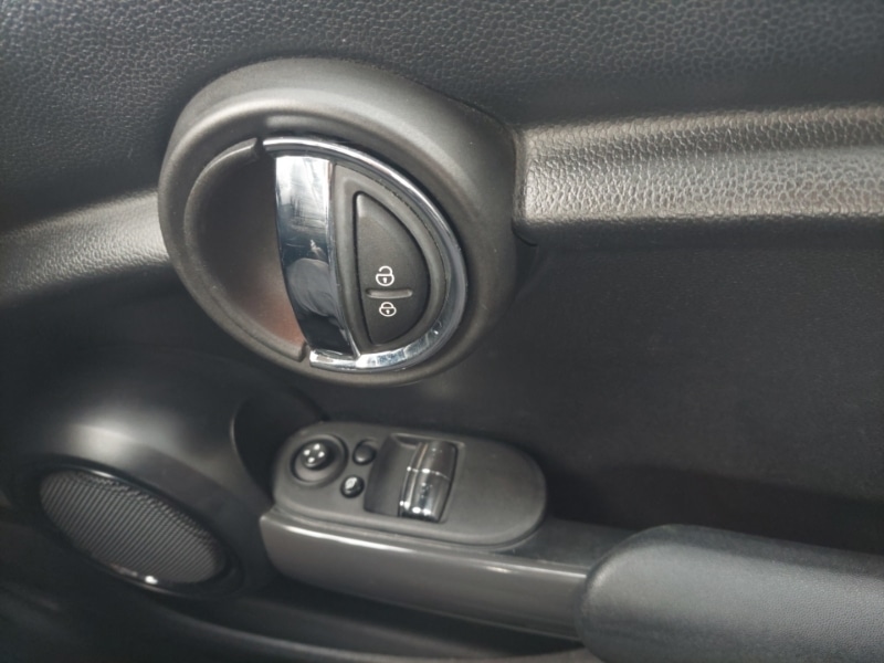 Used MINI Hatch 2018 for sale - 77543896: Photo 17