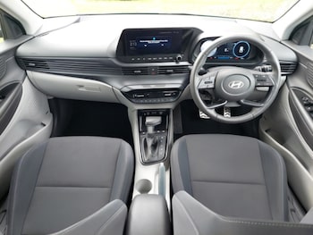 Used Hyundai BAYON 2024 for sale - 76129903: Photo 2